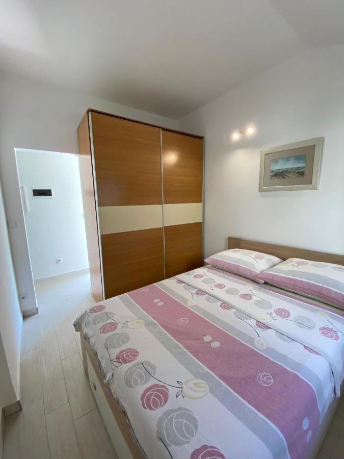 Apartman Cukar II Pula Apartment Bagian luar foto